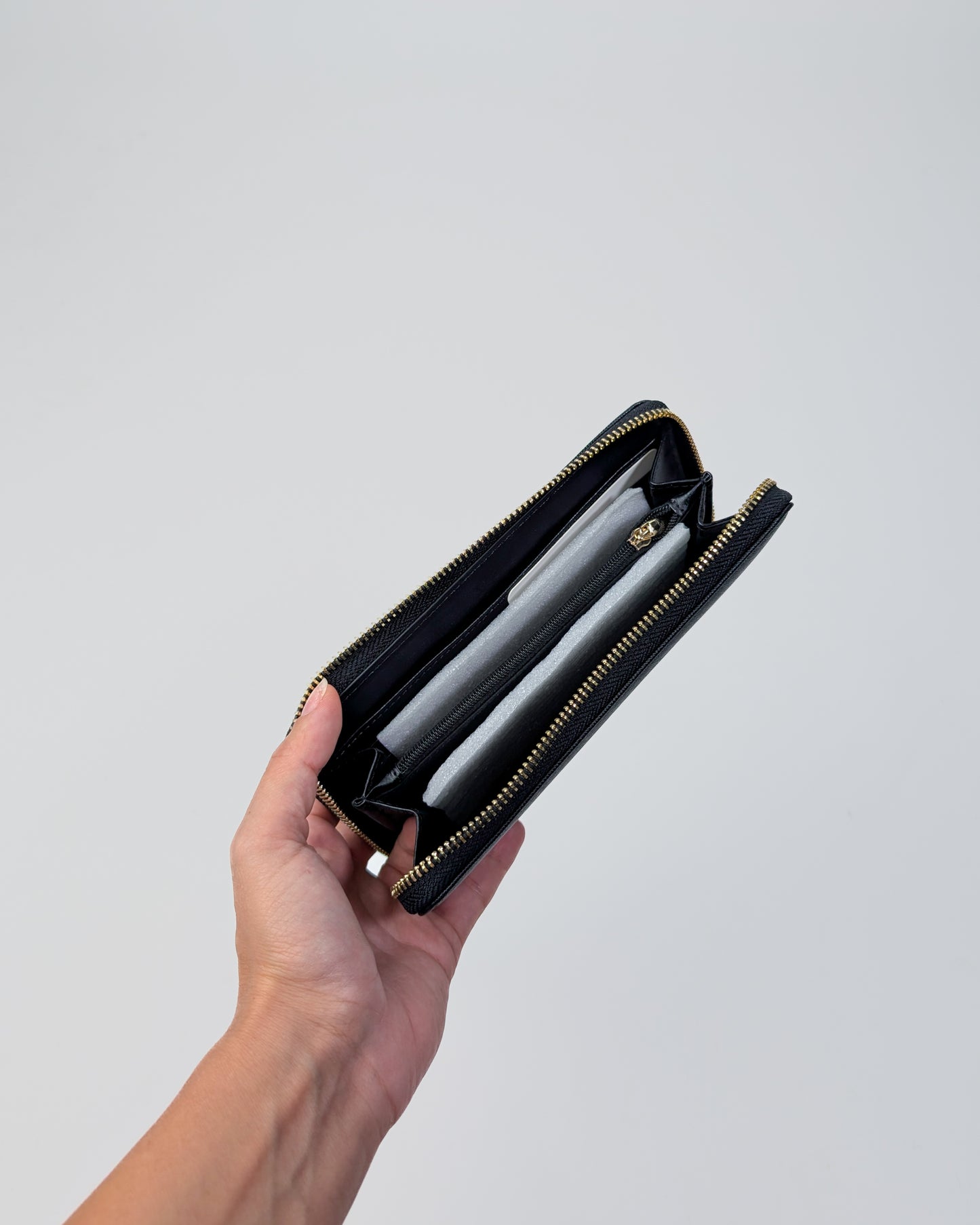 AI25 Marc Ellis Portafoglio ALYA SF_ Black/Gold