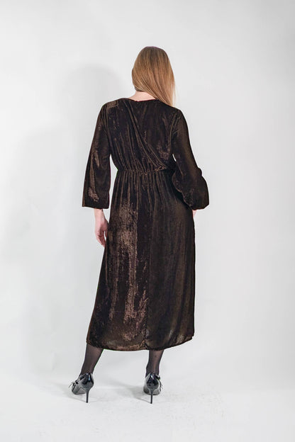 TENSIONE IN ABITO 8493V74 Moro