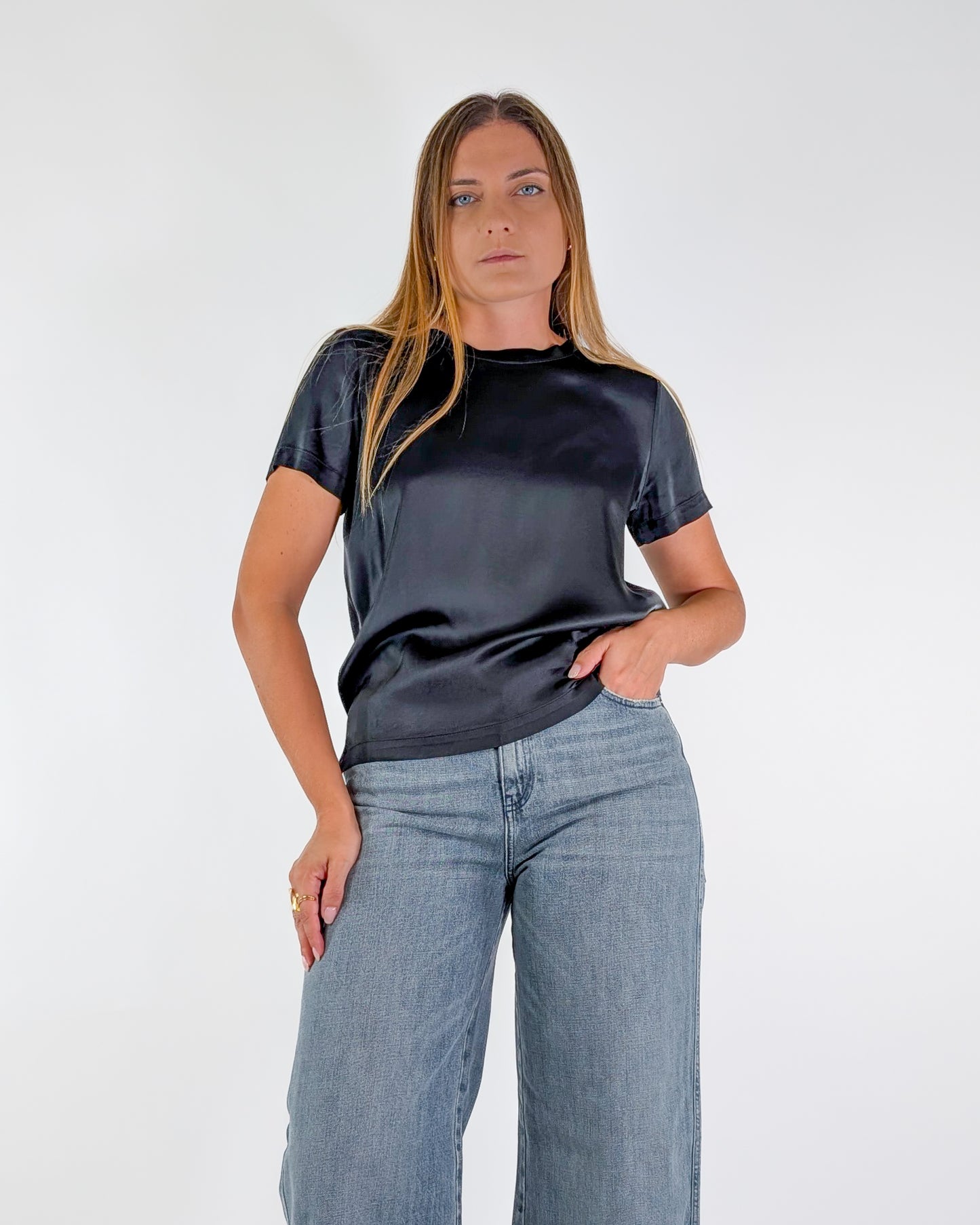 AI25 Have One Blusa CWG-P011 Nero